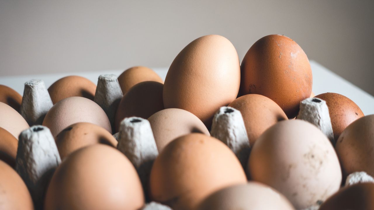 The Easiest Way to Peel Hard Boiled Eggs