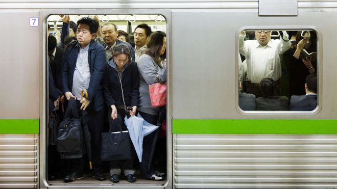 These Apps Let You See How Full Your Peak Hour Train Is
