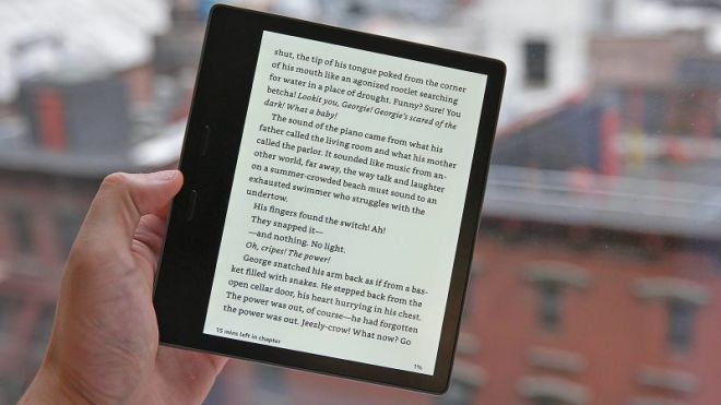 Is Amazon’s Waterproof Kindle Oasis Worth The Money?