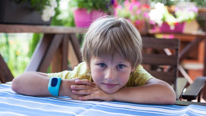 Think Twice Before Buying Your Kids A Smartwatch