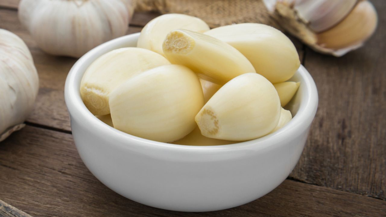 Does Garlic Really Prevent Colds?