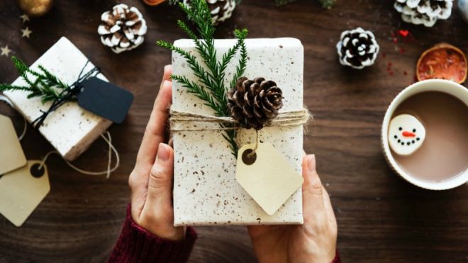 How To Make Your Holiday Gift Seem Expensive Even When It Isn’t