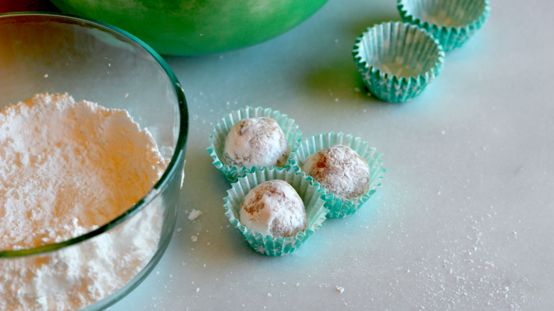 Boozy Balls Are The Season’s Classy Answer To The Jelly Shot