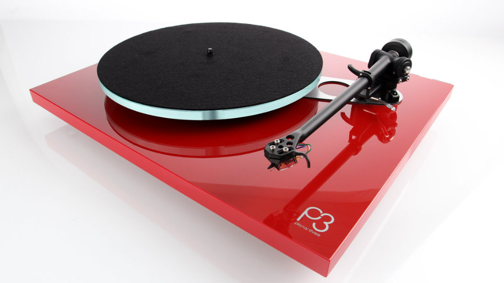5 Stunning Turntables That Will Do Your Vinyl Collection Justice