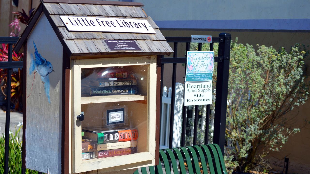 How To Set Up A Little Free Library In Your Neighbourhood