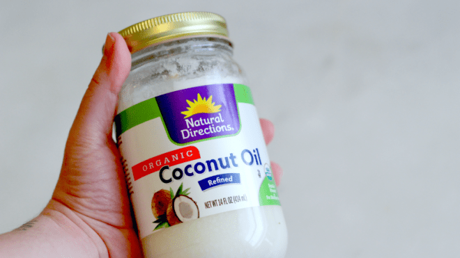 Coconut Oil Will Rid Your Hands Of Garlic Stink