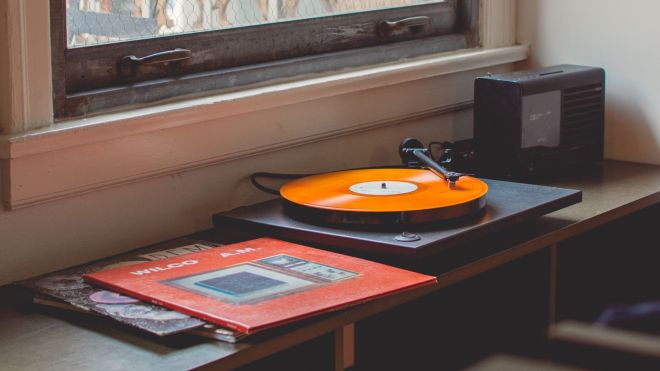 Use A Dry Electrostatic Cleaning Cloth To Dust Off Your Records