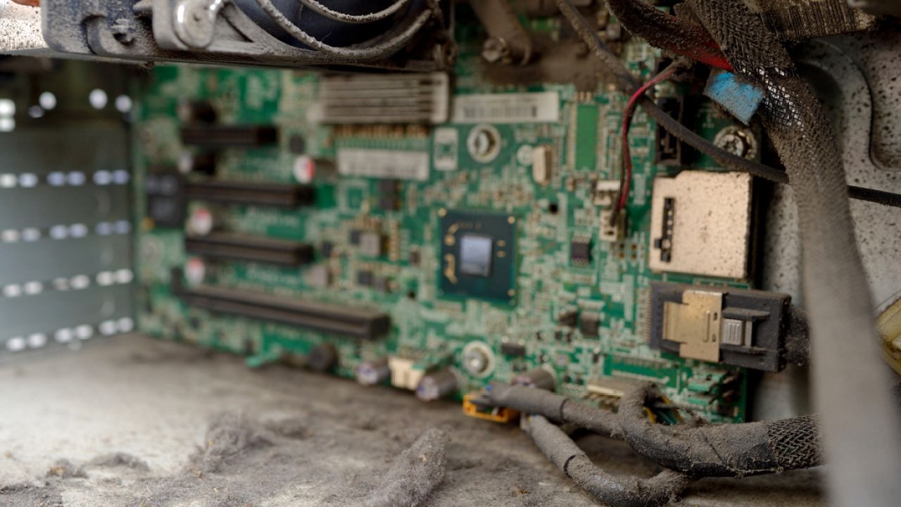 How To Clean Your Dusty, Messy Desktop PC