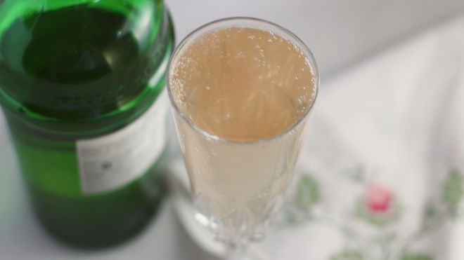 3-Ingredient Happy Hour: A Relaxed French 75