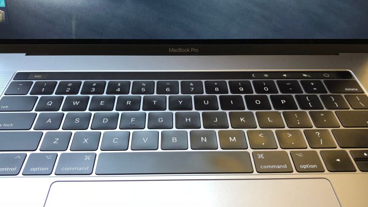 Add Custom Buttons To The Touch Bar On A New MacBook Pro