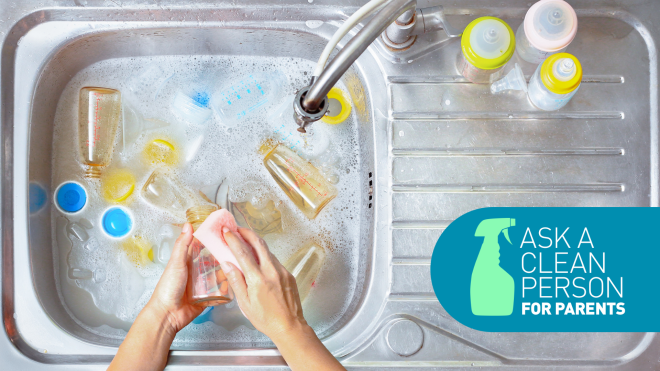 You’re Cleaning Baby Bottles Wrong – Do This Instead