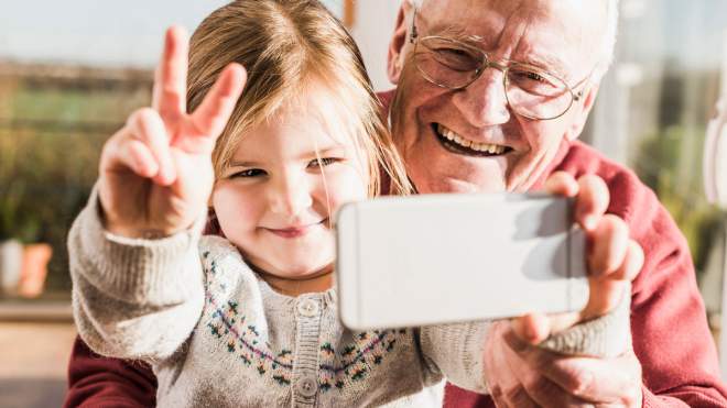 The Best Phone Plans For Seniors/Older Users