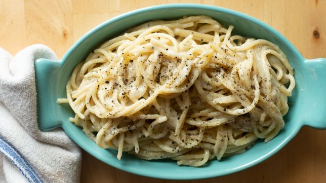 Make Perfect Cacio E Pepe With The Help Of A Stick Blender 