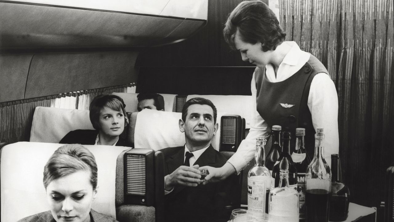How To Get Free Drinks On A Plane
