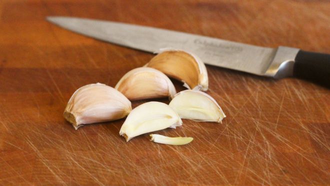 When You Should Remove The Garlic Germ
