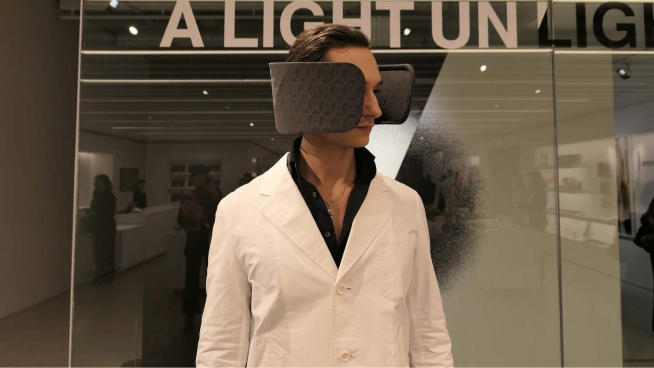 Panasonic Now Sells Human ‘Horse Blinders’ For Office Workers
