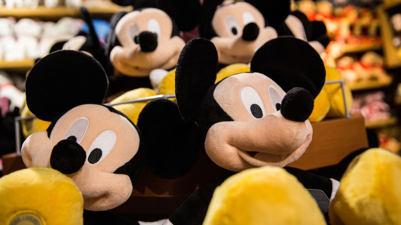 How To Save Money On A Disney World Trip In 2019