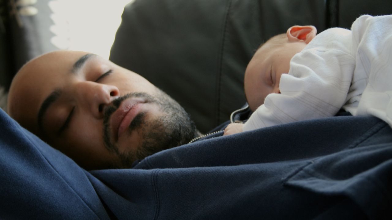 How To Get Sleep When You Have A New Baby 