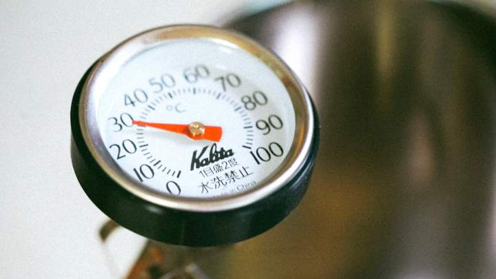 Why You Need A Cheap Analogue Thermometer