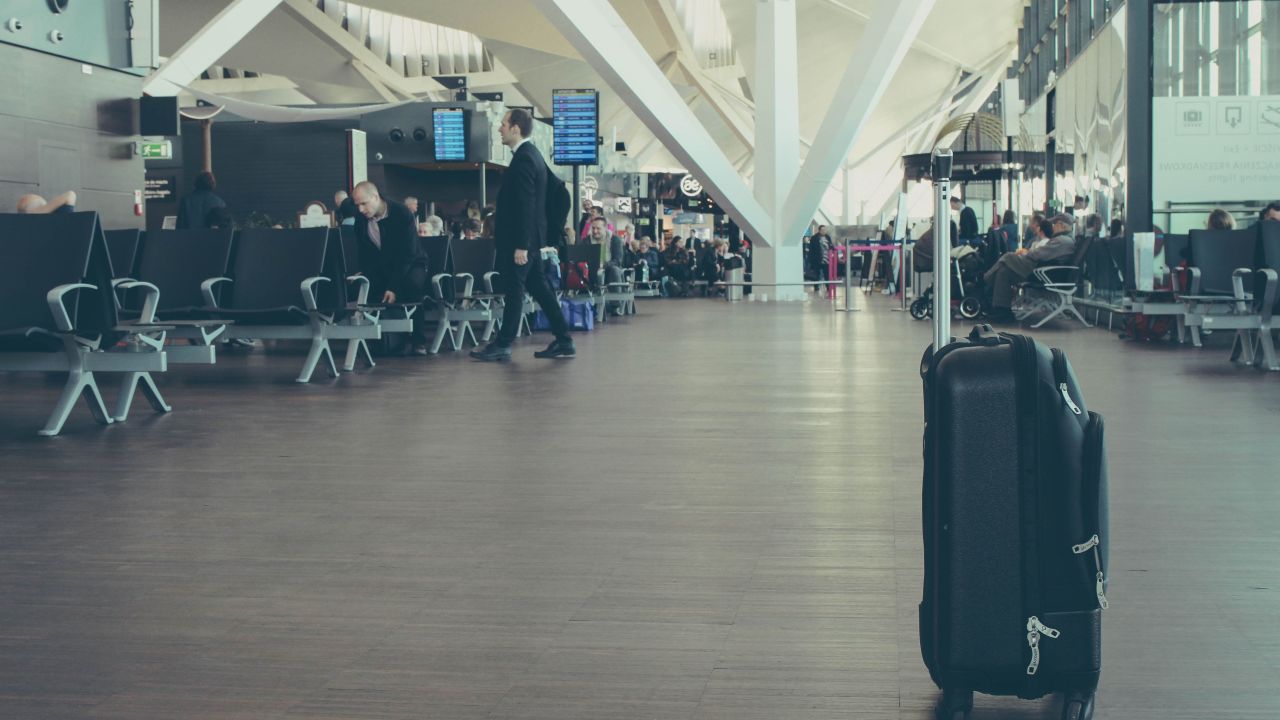 Look Up Your Airline’s Cutoff Time For Checked Baggage Before You Fly