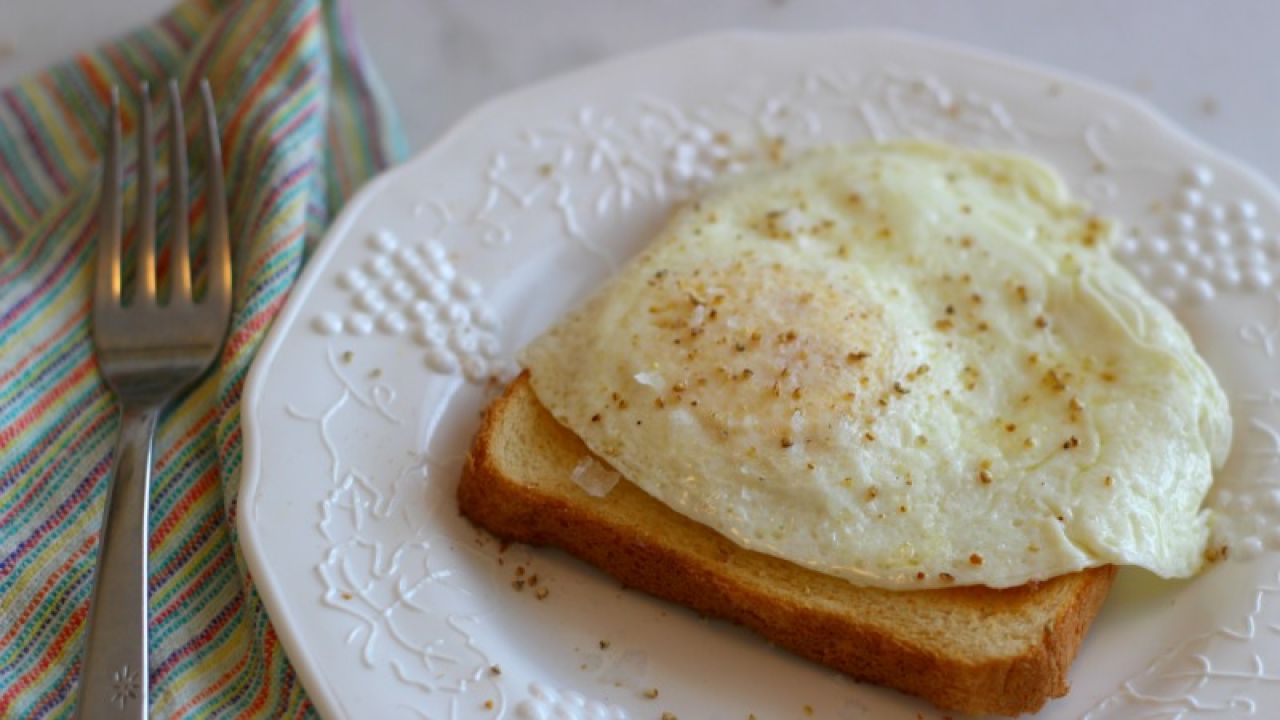 How To Make American-Style ‘Over-Easy’ Eggs