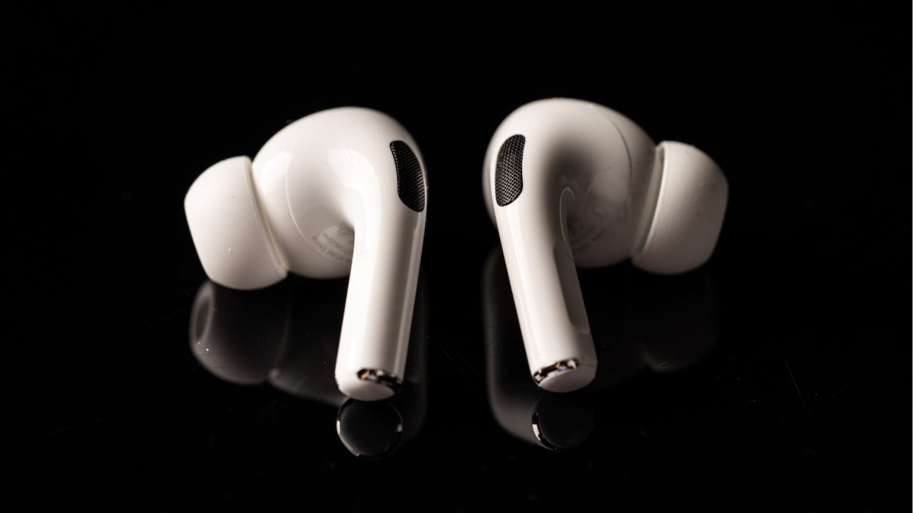 Try These Advanced Tips For Your Apple AirPods
