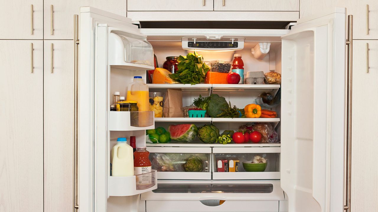 Start a ‘Friendly Fridge’ to Feed Your Neighbours