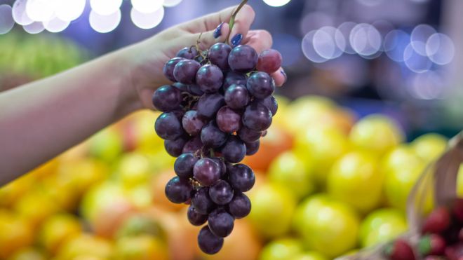 How to Choose, Store and Eat Grapes
