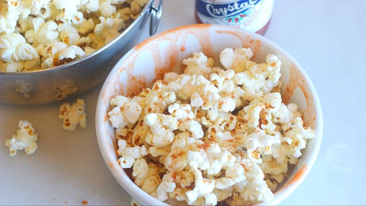 Make Your Popcorn With Too Much Oil