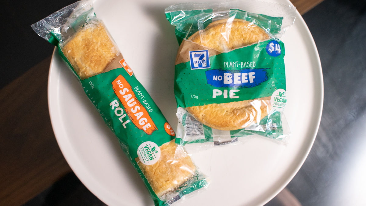 vegan food sausage roll pie