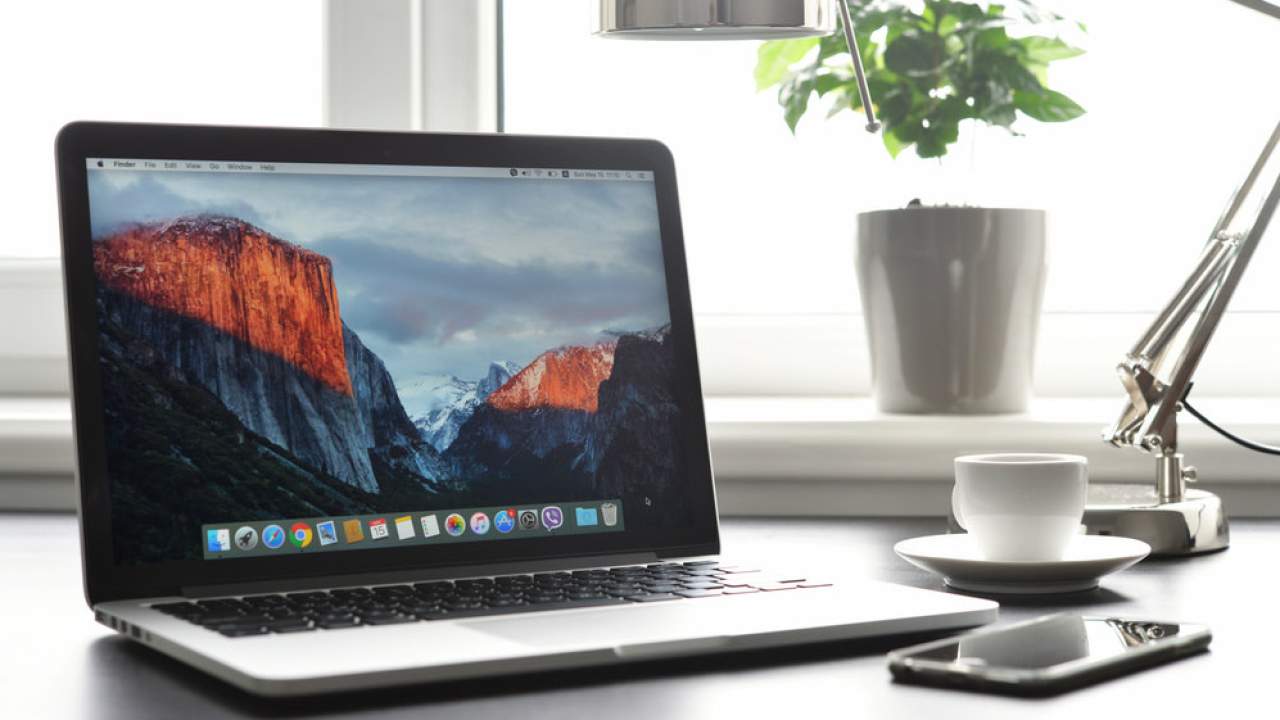 Get an Extra Year of Repairs for Your Older MacBook’s Display