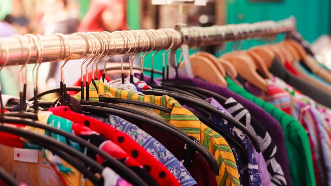 How to Spot Fakes When Shopping for Vintage Clothing and Accessories
