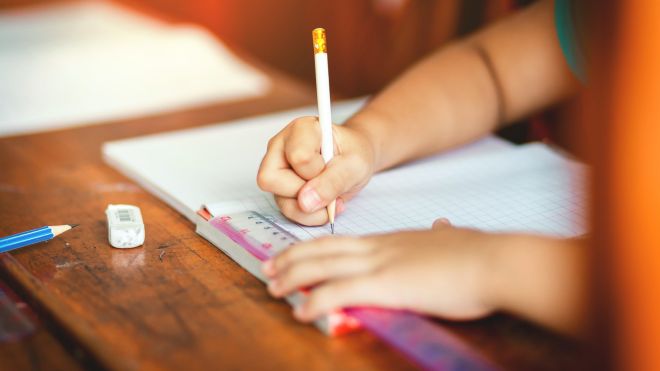 The Easiest Way to Teach Your Kid to Hold a Pencil