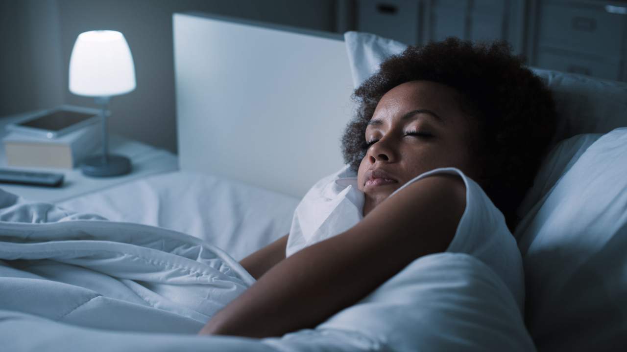 Know Your Right Pillow Type Based on These Sleep Habits