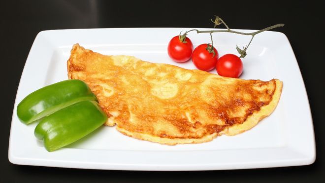 How to Make a Cheesy Inside-Out Omelette, TikTok’s Latest Obsession