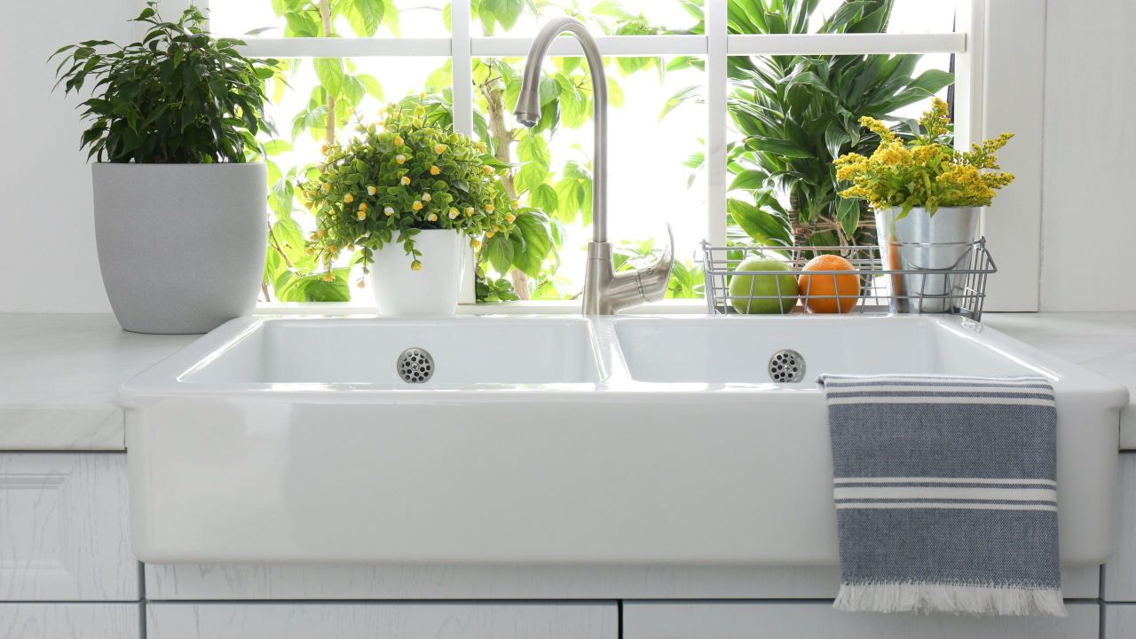 Keep Your Sink Sparkling for a Cleaner-looking Kitchen