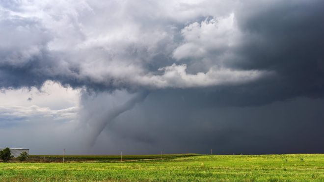 How to Take Photos of Storms That Capture All the Drama