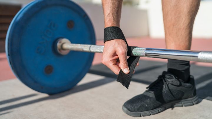 Are Deadlift Straps Cheating?