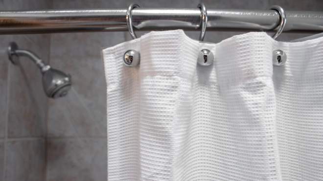 How to Deal With a Mouldy Shower Curtain