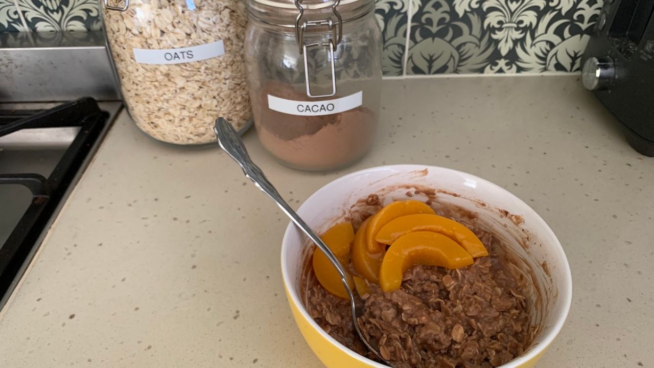 In Just 2 Minutes You Can Have Healthy Choc Oats
