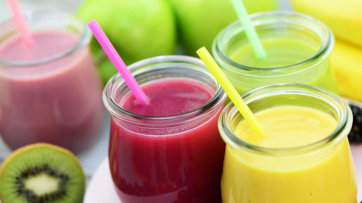 Are Juices Really Healthier Than Smoothies?