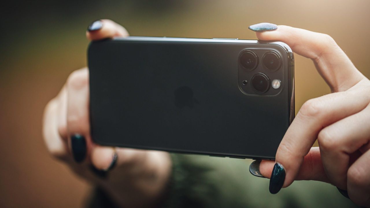 How to Keep Your iPhone’s Camera Settings From Resetting When You Close the App