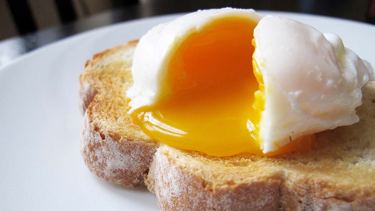 From Whirlpool To Oven, These Are The 3 Best Ways To Poach An Egg