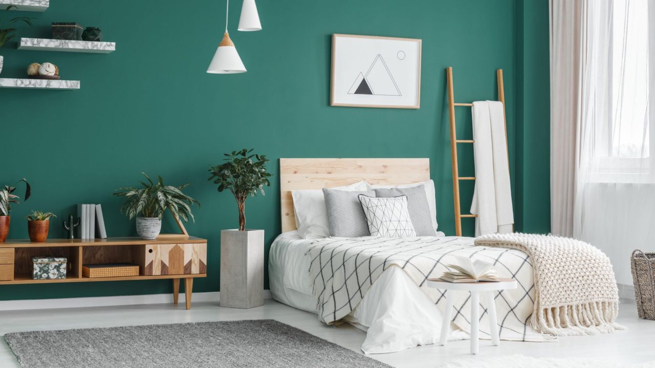 How to Give Your Bedroom a Makeover in the Cheapest Way Possible