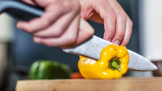 How to Cut Capsicum Without Getting Seeds Absolutely Everywhere