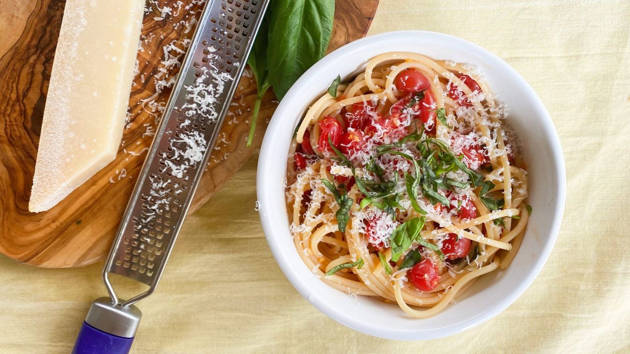 Turn a Pint of Tomatoes Into a No-Cook Pasta Sauce