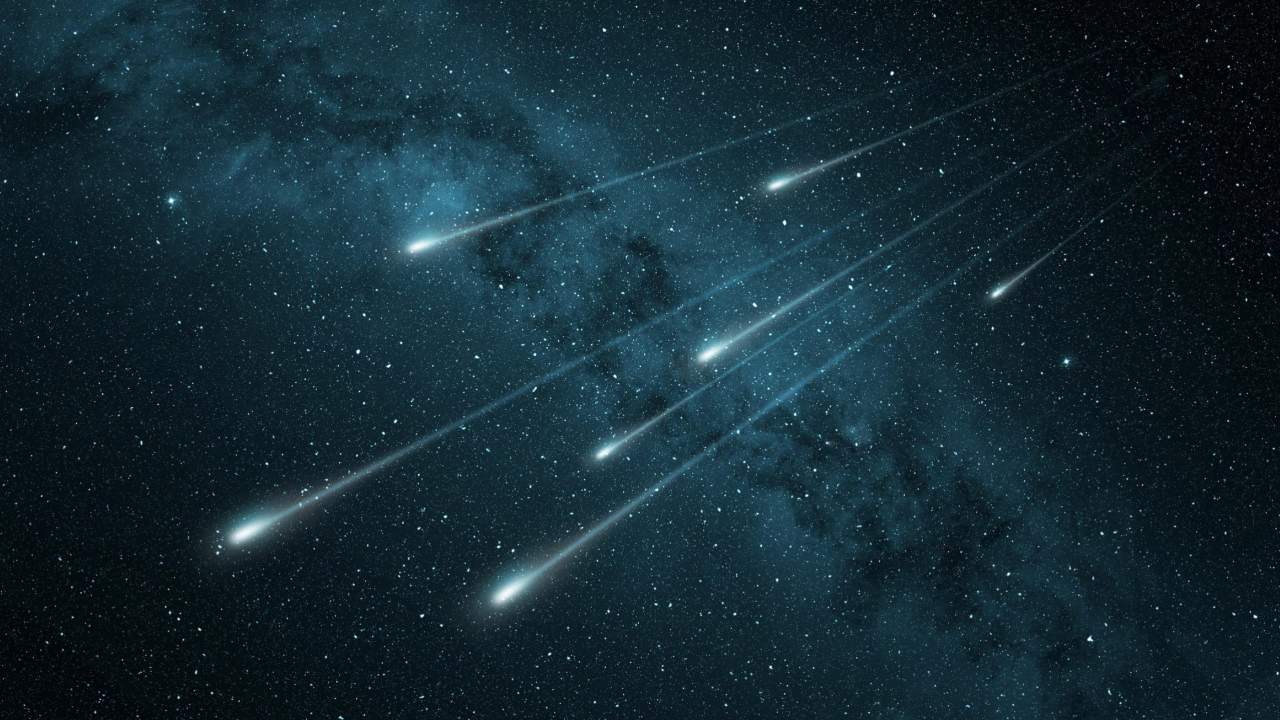 When to Watch the Draconid and Orionid Meteor Showers This Month