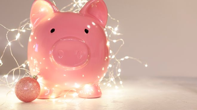 4 of the Best Christmas Budgeting Tips, According to a Financial Advisor