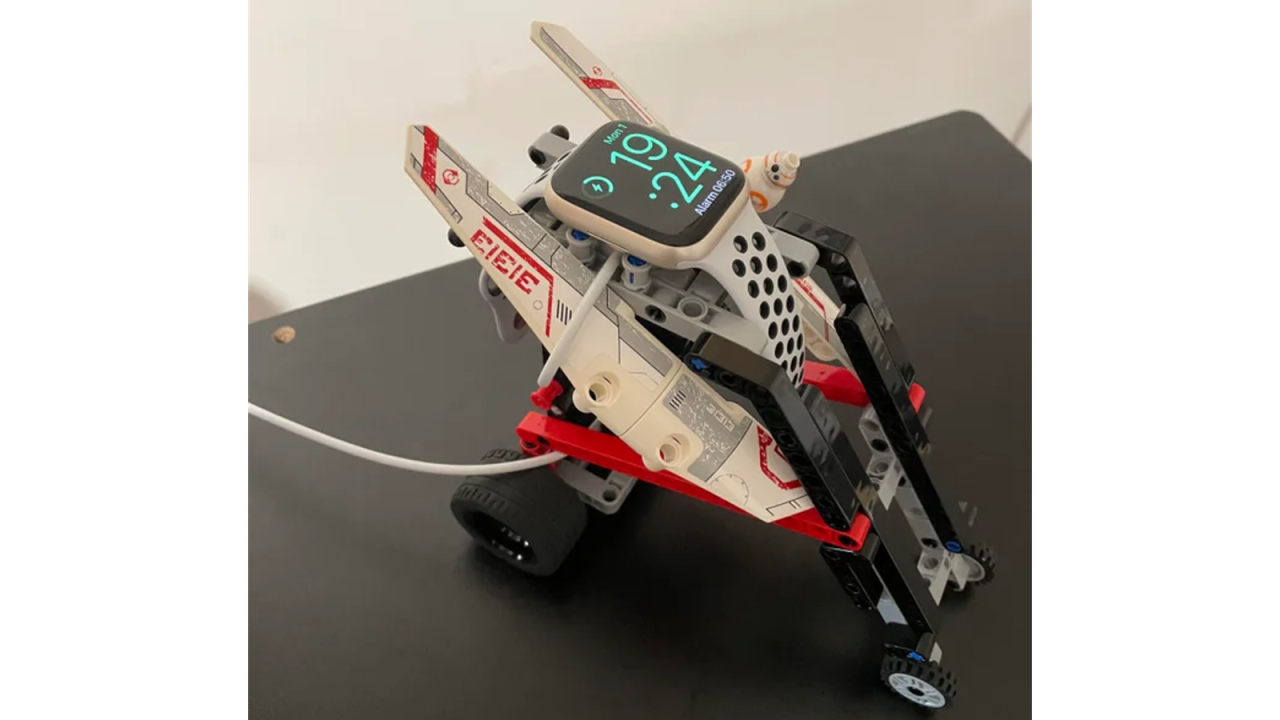 Redditors Are Showing You How to Turn Your Lego Sets Into Apple Watch Docks