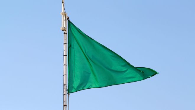 Don’t Overlook These Relationship Green Flags